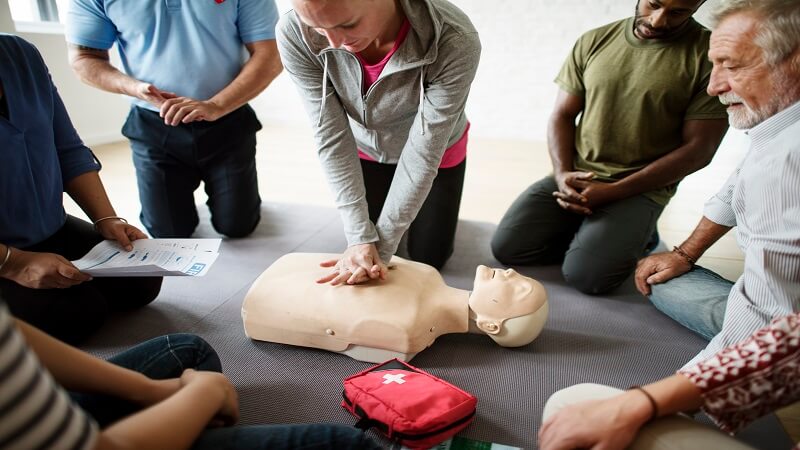 Essential Life-Saving Skills: Calgary's Comprehensive First Aid CPR Training